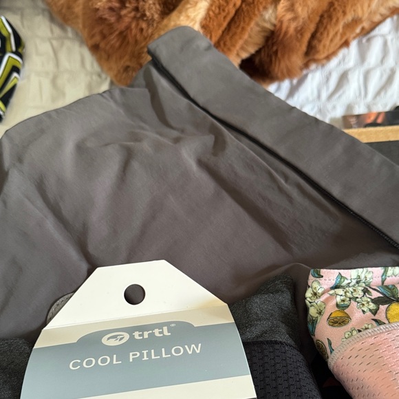 Trtl travel pillows - Picture 5 of 5